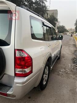 ميتسوبيشي باجيرو